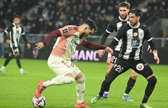 Rayan Cherki (OL) vor dem Empfang von Eintracht Frankfurt (Europa League)