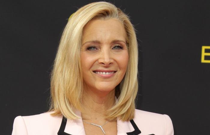 Lisa Kudrow liebte die seltene „Friends“-Reunion … Jamie Foxx macht ein fragwürdiges Versprechen …