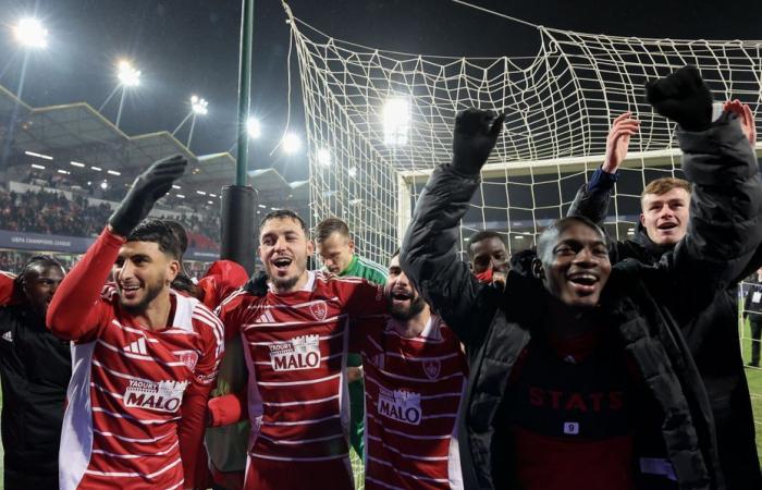 Champions League. „Das ist keine Kleinigkeit.“ Stade Brestois-Trainer Eric Roy freut sich über den Sieg über den PSV Eindhoven