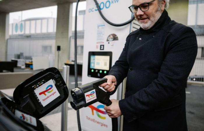 Die erste 100 % elektrische Tankstelle in Paris wird an der Porte de Saint-Ouen eröffnet