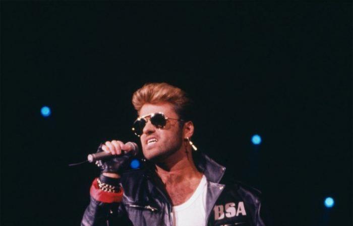 Der herzzerreißende Grund, warum George Michael den festlichen Klassiker „Last Christmas“ schrieb, wurde als „Wham!“ enthüllt. Videobesetzung 40 Jahre später wieder vereint