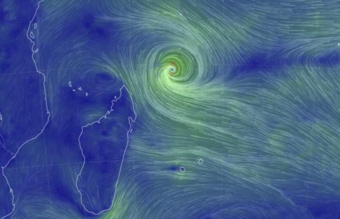 Heftiger tropischer Wirbelsturm Chido 1.050 km von Mayotte entfernt