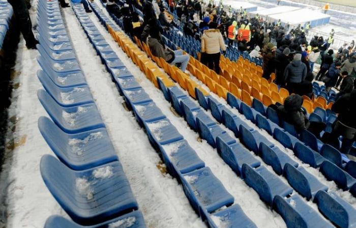 Fans beschweren sich über verschneite Stände in Almaty