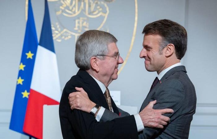 IOC-Präsident Thomas Bach wurde von Präsident Emmanuel Macron mit der Ehrenlegion ausgezeichnet