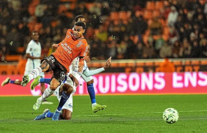 Der FC Lorient empfängt Paris FC und sorgt für einen echten Schock zwischen den beiden Spitzenreitern der Ligue 2