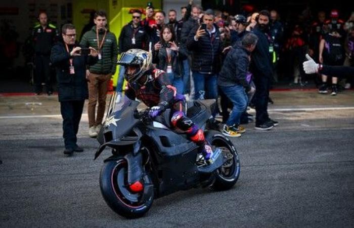 MotoGP, Aprilia stellt Innovationen vor: Eine mysteriöse Leitung an Jorge Martins RS-GP wurde entdeckt