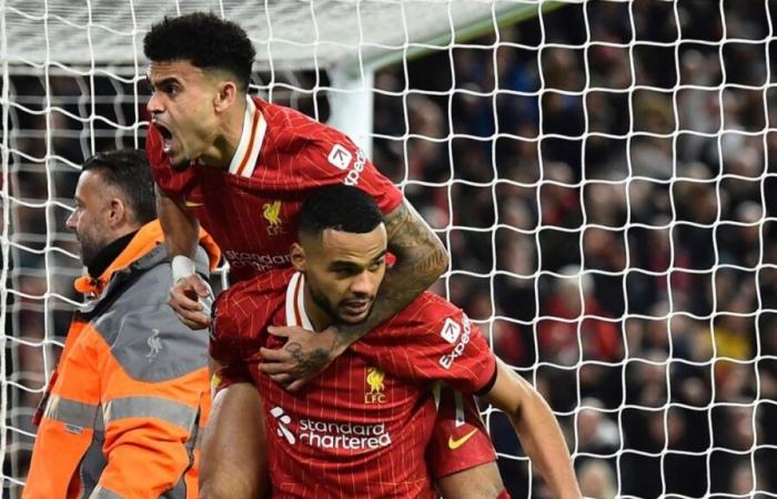 Liverpool holt sich mit zehn gegen elf ein Unentschieden, Arsenal bleibt gegen Everton stehen