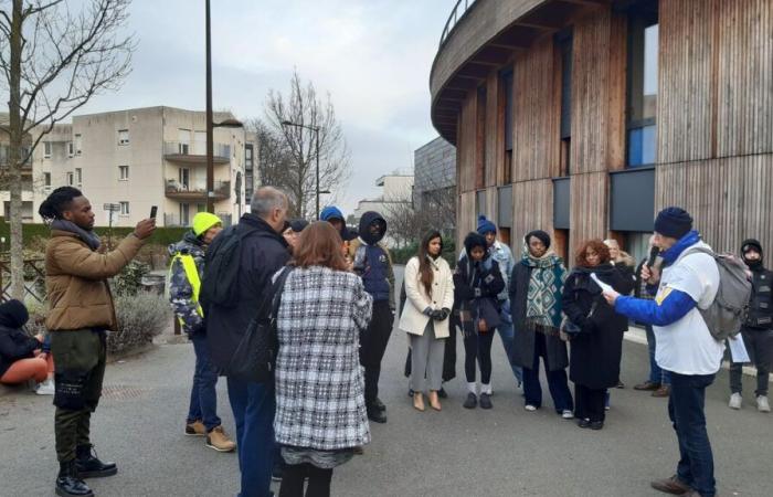 In Châtenay-Malabry prangern Demonstranten eine „skandalöse“ Einstufung des Falls sexueller Übergriffe an