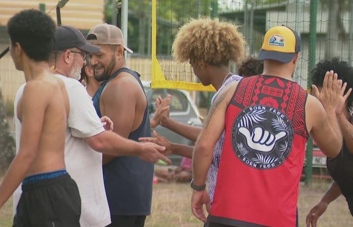 VIDEO. Das Wiedersehen der großen Volleyballfamilie in Nouméa