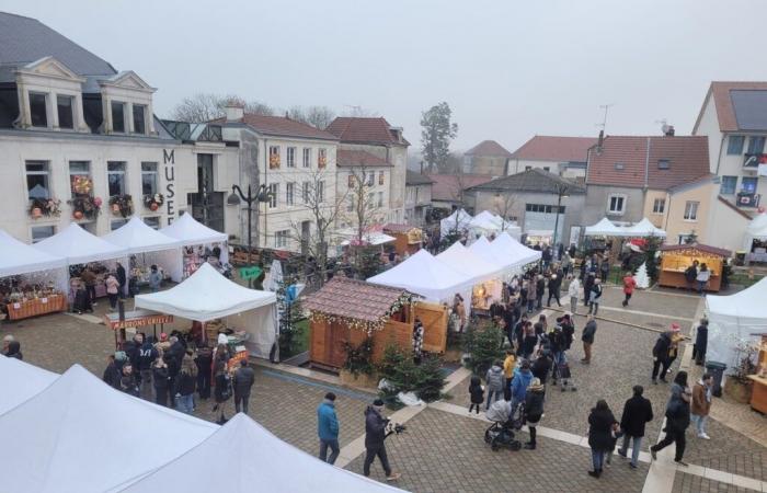 Ein Vorgeschmack auf Weihnachten auf dem Nogent-Markt