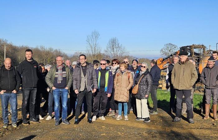 „Wir vertreten die schweigende Mehrheit, die dieses Projekt unterstützt“: Mobilisierung nach dem Brand auf der Baustelle der verdichteten Rundholzfabrik in Estadens