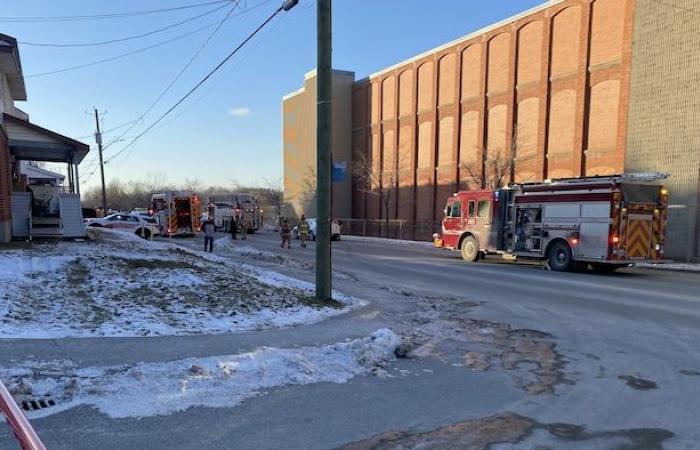 In der ehemaligen Fabrik von CS Brooks in Sherbrooke bricht ein Feuer aus