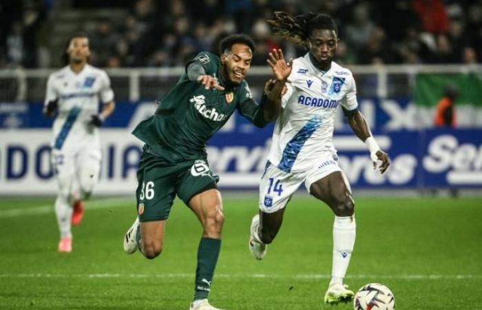 Auxerre hält in der Ligue 1 gegen Lens stand