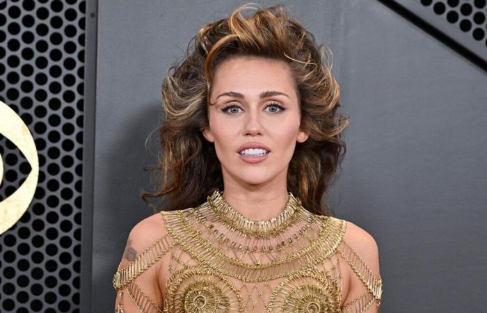 Miley Cyrus freute sich, Pamela Anderson „strahlen“ zu sehen, mit der sie für die Golden Globes nominiert ist