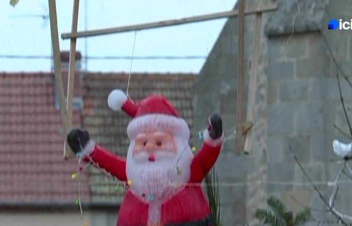 Jedes Jahr zu Weihnachten erleuchtet Maryse ihr Haus