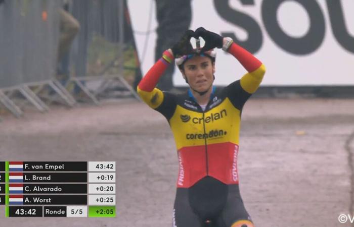 Sanne Cant nahm das letzte Mal an einem Rennen in Herentals teil und bedankte sich von ganzem Herzen beim heimischen Publikum: „Davon muss sie geträumt haben.“