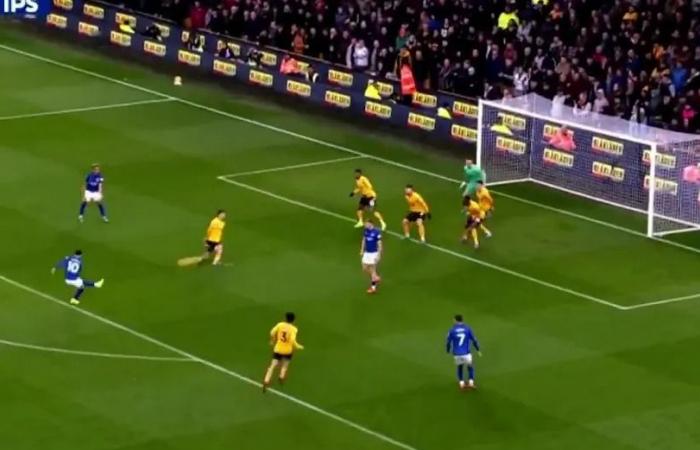 Wolves-Fans sind wütend: „Wir haben den Untergang verdient“, nachdem sie im entscheidenden Duell gegen Ipswich ein demütigendes Eigentor erlitten haben