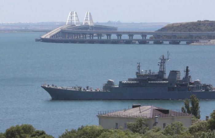 Zwei russische Tanker wurden durch einen Sturm im Schwarzen Meer beschädigt: ein Toter und ein Ölleck