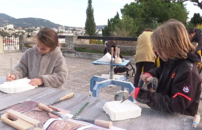 VIDEO – Wenn Kinder den Stein treffen: ein Workshop zur Entdeckung einer uralten Kunst