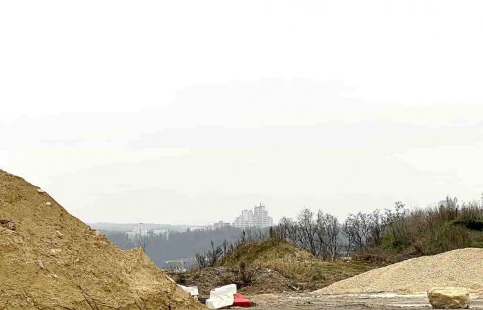 Exklusive Fotos der „landwirtschaftlichen Hochebene/Deponie“ von Nogent-sur-Oise