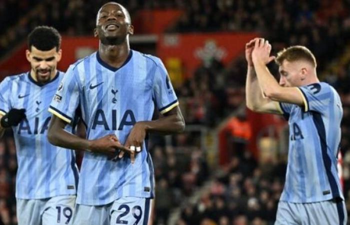 Fußball-Premier League/J16: Nach Iso punkten Pape Matar Sarr und Nicolas Jackson bei den Erfolgen von Tottenham und Chelsea vor Southampton (0-5) und Brendford (2-1)