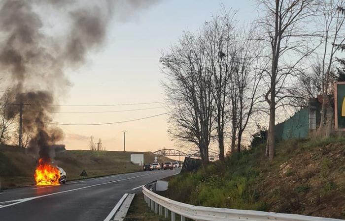 Ein brennendes Auto auf der RN 21, ertappt beim Drogenkonsum … Nachrichten aus Lot-et-Garonne