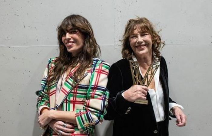 Lou Doillon und sein Sohn Laszlo: Schwebender Moment auf dem Friedhof Montparnasse mit Jane Birkin