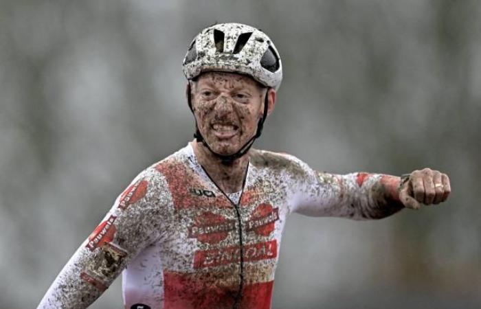 Sieger von Michael Vanthourenhout, belgischer Hattrick beim Cyclocross in Namur