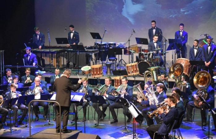 Die Könige der Tuba luden zum Fanfarenbatteriekonzert von Fougères