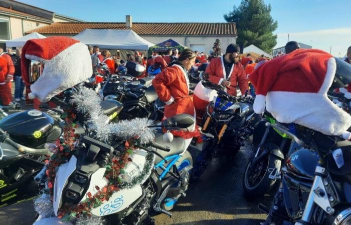 IN BILDERN – Der festliche und unterstützende Umzug der Weihnachtsmann-Motorradfahrt in Charente-Maritime