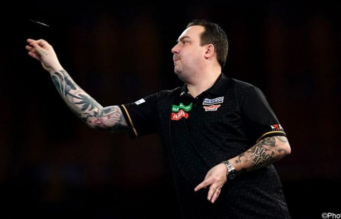 LIVE: Kim Huybrechts ist der erste Belgier, der an der World Darts Championship teilnimmt. Wird er die erste Runde überleben?