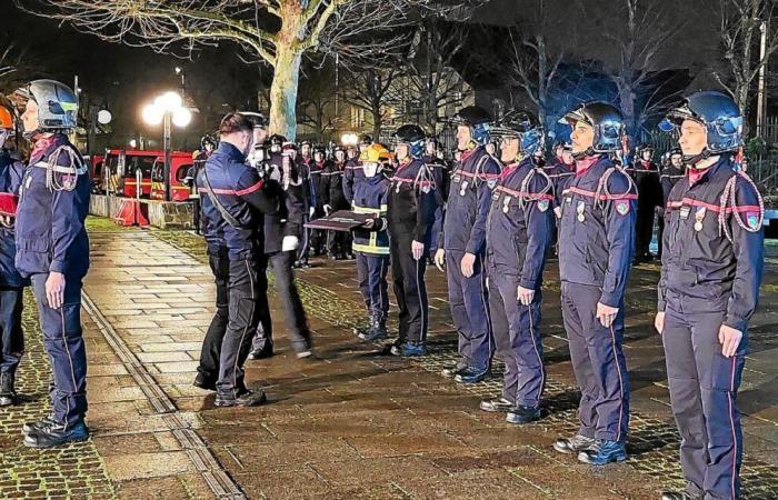 25 Medaillen für die Feuerwehrleute von Sainte-Barbe von Morbihan