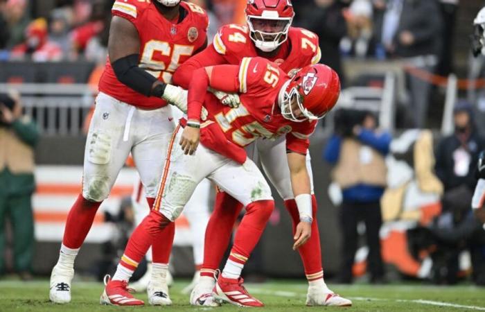 Patrick Mahomes von den Chiefs erleidet im Spiel gegen die Browns eine Knöchelverletzung