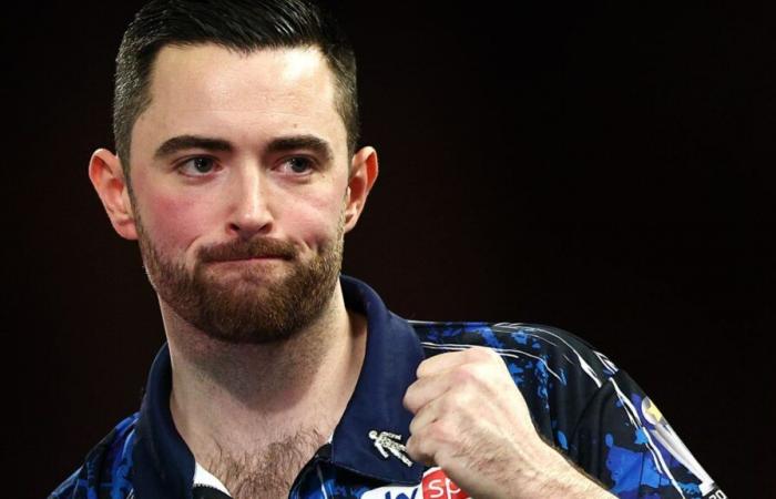 World Darts Championship: Luke Humphries gewinnt neun Legs in Folge und segelt zum Sieg, während er mit der Titelverteidigung beginnt | Darts-Nachrichten