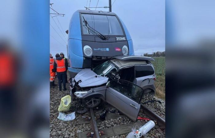 Seine-et-Marne: Ein Transilien-Zug kollidiert mit einem am Bahnübergang Rampillon angehaltenen Wagen