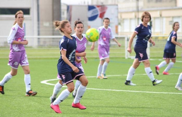 In der Nähe von Châteaubriant wird ein synthetischer Fußballplatz gebaut