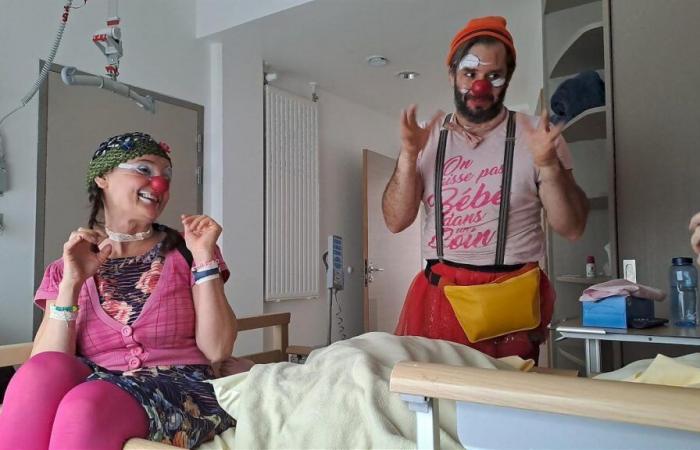 Auf den Spuren zweier Clowns in einer geriatrischen Abteilung in der Gironde