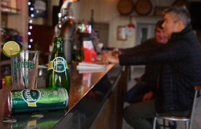 Die Bewohner des Dorfes Gard wollen nicht an eine mögliche Schließung von Perrier glauben