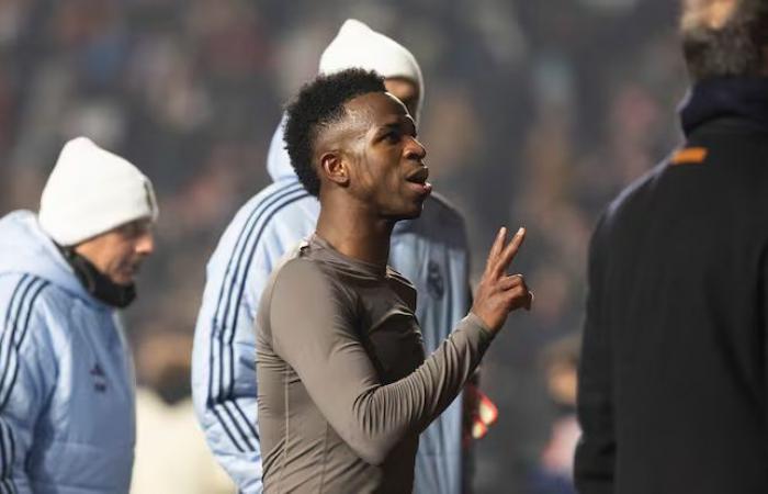 La Liga wird im Rahmen des Anti-Gewalt-Berichts Zuschauergesänge über Vinicius Junior und seine Reaktion einreichen