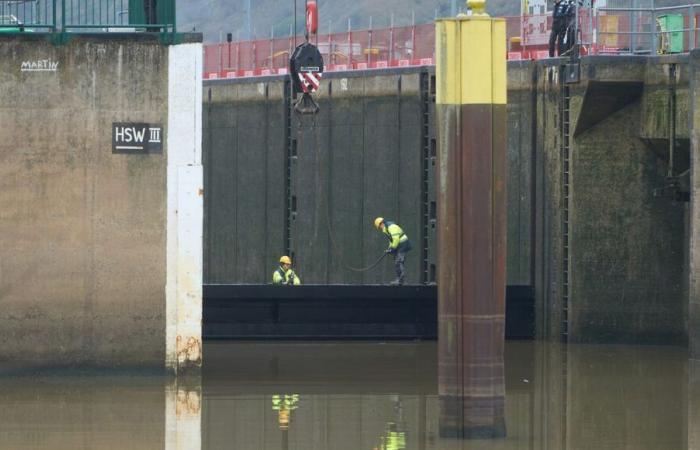 Einstellung des Flussverkehrs auf der Mosel: Boote können langsam passieren