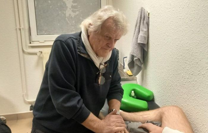 (2/5) Gilbert Beck, 79 Jahre alt, Osteopath von AS Still-Mutzig Fuß: „Was für eine Freude, mit jungen Menschen zusammen zu sein“