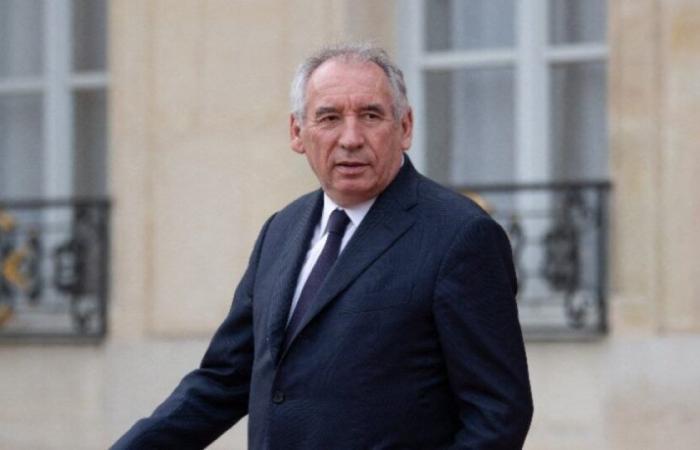 Ein kritisierter Jet-Flug, eine kritisierte Ankunft: François Bayrou hat in Pau Zwischenrufe gemacht: Nachrichten