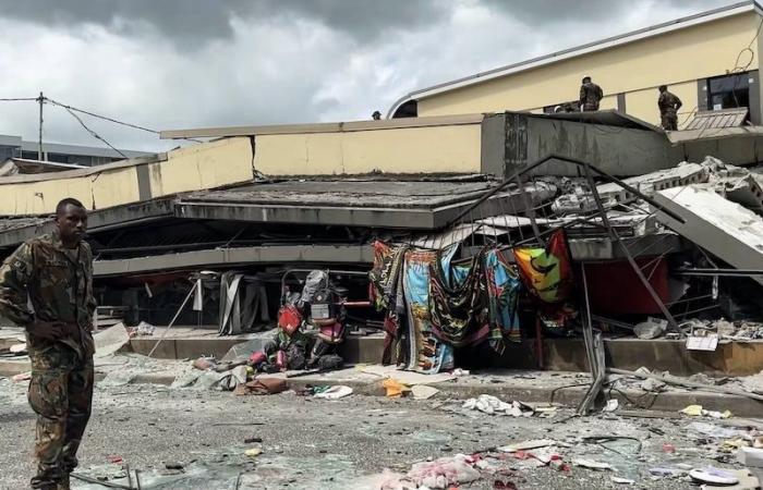 Ein Erdbeben der Stärke 7,3 erschüttert die Insel Vanuatu und verursacht schwere Schäden