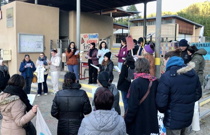 SAINT-JEAN-DU-GARD Unter Androhung von Klassenschließungen wechseln sich die Eltern vor der Schule ab