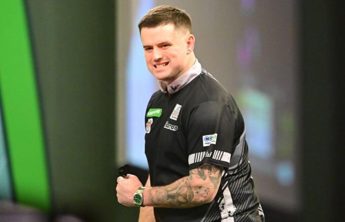 Mike De Decker verliert in der zweiten Runde der PDC-Weltmeisterschaft gegen Luke Woodhouse