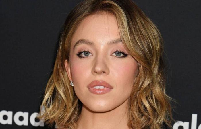 „Ohne Make-up ist sie wirklich hässlich!“, „Sie sieht aus wie ein Mann“: Sydney Sweeney prangert die gemeinen Kommentare an, die sie im Internet über ihren Körperbau erhält