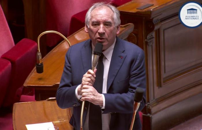 François Bayrou verfängt sich im Teppich des „nationalen Territoriums“ und entfacht die Kontroverse neu