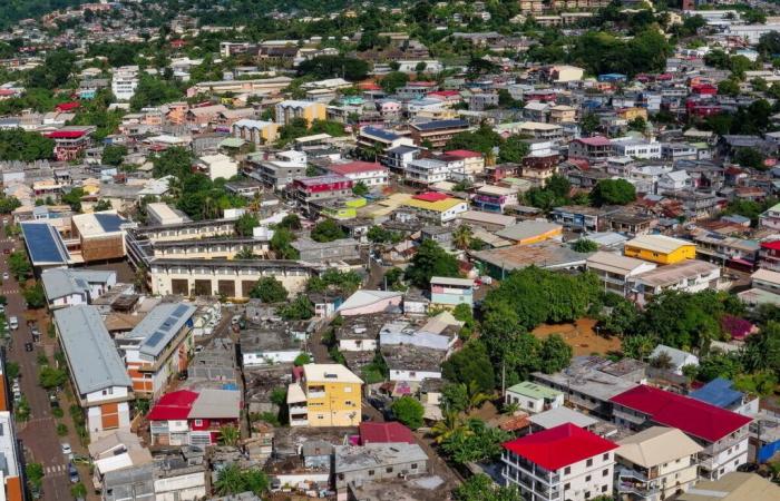 Feuerwehrleute der beiden savoyischen Departements kamen nach dem Durchzug des Zyklons Chido nach Mayotte, um dort zu helfen