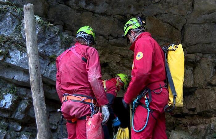 Höhlenforscher steckt fest, Retter sind auf dem letzten Weg, sie herauszuholen – Nachrichten