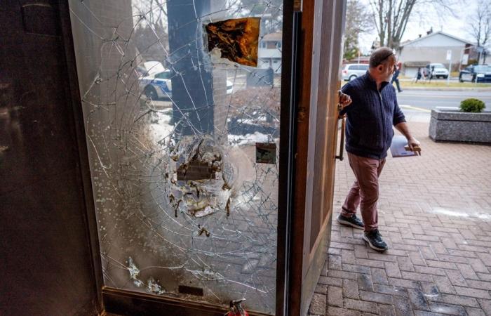 Feuer und zerbrochene Fenster in Montreal | Gebäude der jüdischen Gemeinde wurden ins Visier genommen